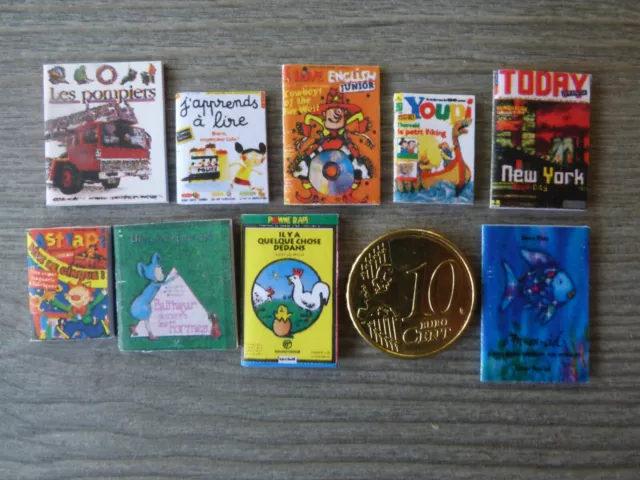 Lot de 9 livres pour enfants miniatures au 1/12 ème pour vitrine miniature