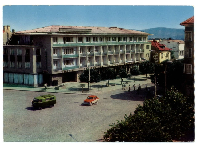 Bulgaria Das Hotel Rose street view 1975 VW LT? Crafter? Postcard vintage sku807