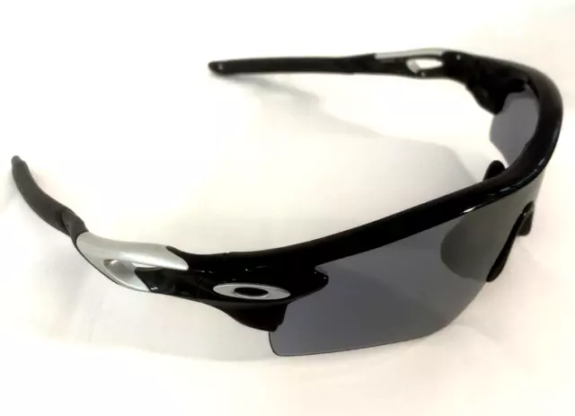 RARE OAKLEY RADARLOCK PATH SUNGLASSES  Black & Silver w/ Slate Iridium Lens A77