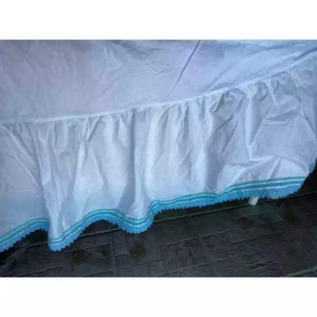 Falda de cama de tamaño doble Pottery Barn para adolescentes elástica azul verde borde de encaje 100 % algodón
