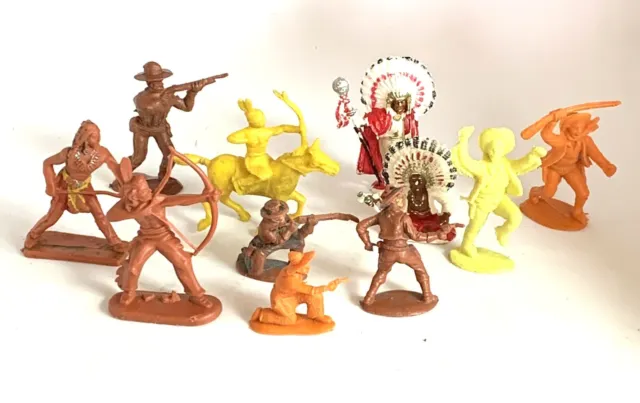 Vintage Cowboys & Indians Plastic Toy Figures Soldiers Unbranded