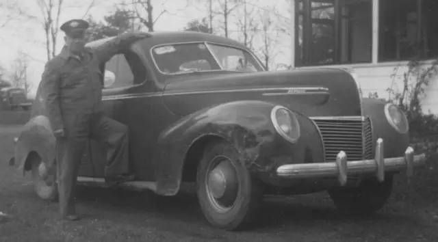 4U Photograph Old Man Leaning On Cool Old Car Mercury Taxi Driver 1940's