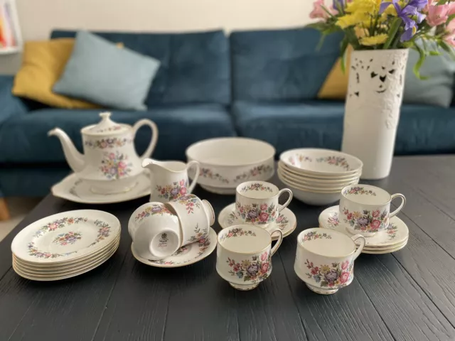 28 Piece Paragon Lavinia Fine Bone China Tea Set