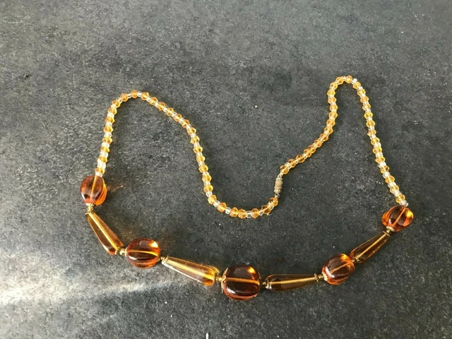 Collier Ancien Art Déco En Ambre Véritable – Perles Taillées – Longueur 62 Cm – Poids 40 Grammes