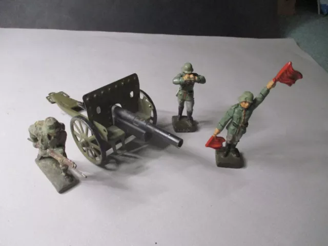 Lineol Elastolin Hausser Toy Cannon Cap Firing Works Plus 3 Soldiers 7cm 1930's