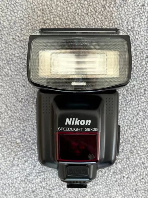 Nikon Speedlight SB-25 Blitzgerät