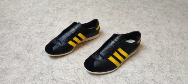 Adidas Blackbird Made In Roumania  Taille Uk 6  Eur 39 1/3