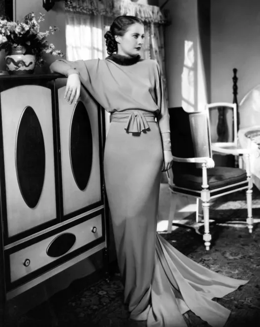 Barbara Stanwyck Elegant And Glamour 8x10 Picture Celebrity Print