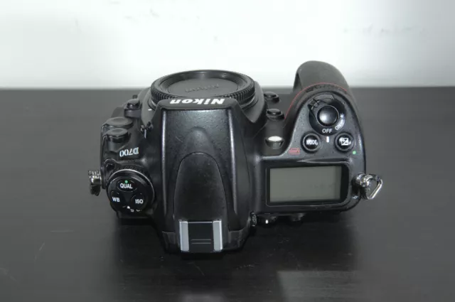 Nikon D700 12.1 MP Digital SLR Camera Body (USA~Excellent) 7