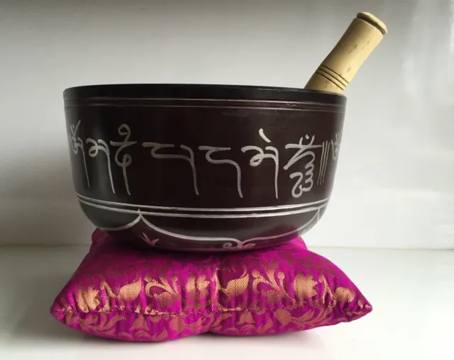 Very large 9'' Tibetan Singing Bowl & Cushion Large YOGA/ Meditation/Gong