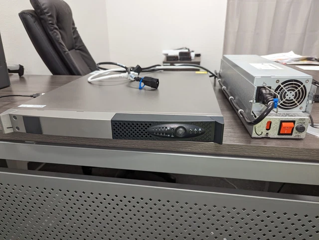 Eaton evolution 1150 rack 1u lv Uninterruptible pwr sply With Delta 600 pwr sply