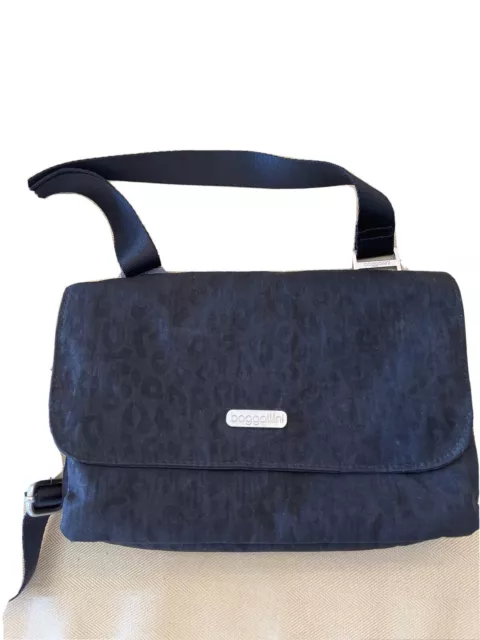Baggallini Shoulder Bag Adjustable Strap 3 Pockets 2 Zipper Interior Travel EUC