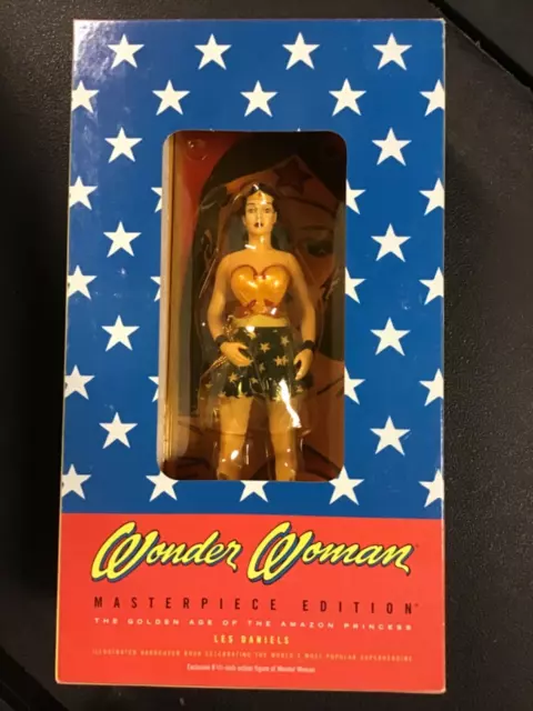 Wonder Woman Masterpiece Edition Action Figure with Book 2001 DC Comics