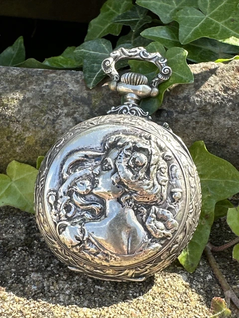 Montre De Poche Ancienne (gousset) En Acier Mécanique Art Nouveau - À Restaurer, Sans Marque