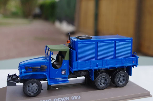 657032_3