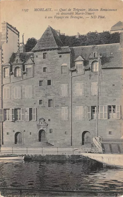 CPA MORLAIX Place Thiers, le Kiosque et l'Hôtel de Ville (139770)