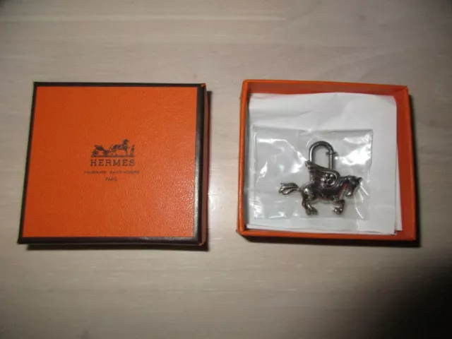 HERMES Pegasus Motif 1993 Limited Cadena Lock Bag Charm Silver Authentic　Box