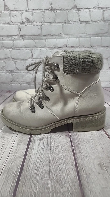 Womens Hiking Boots Combat Boots Size 7.5 Mossimo Supply Co Cream Beige
