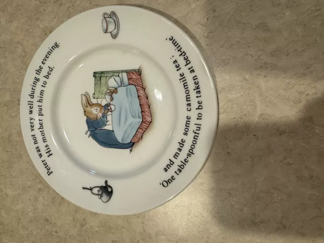 Wedgwood England The World of Peter Rabbit 1993 Plate His Mother Put Him to Bed