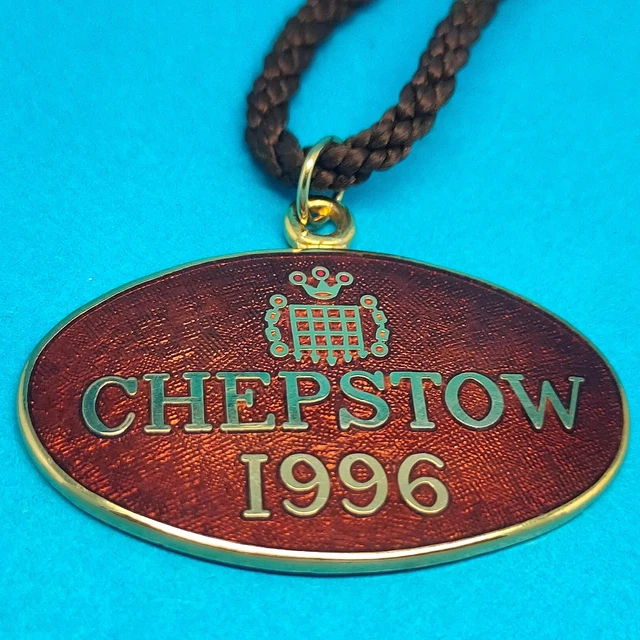 Chepstow Horse Racing Members Badge - 1996
