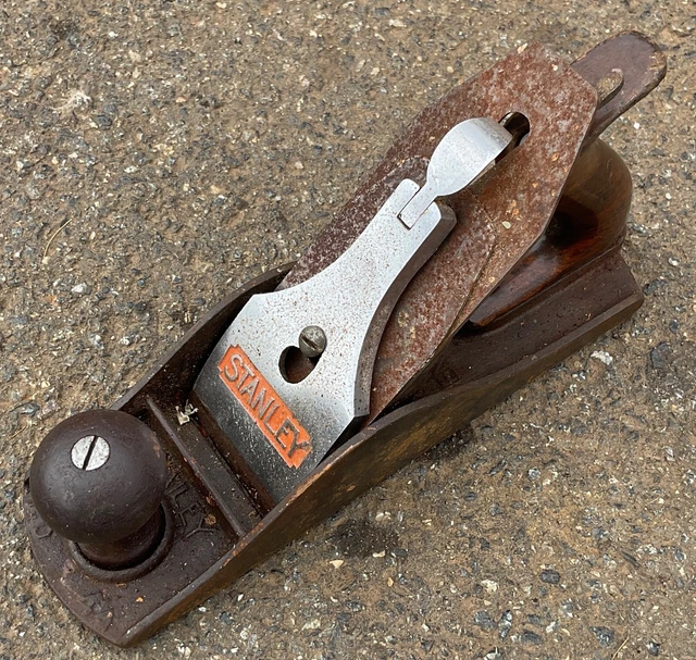 Vintage Stanley Bailey No. 4-1/2 Smoothing Plane Carpenters Tool Made in England