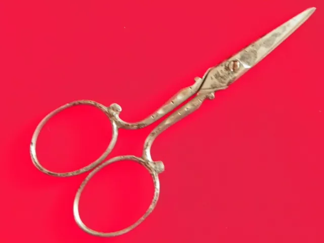 Paire de ciseaux anciens Nogent apollo/ scissors