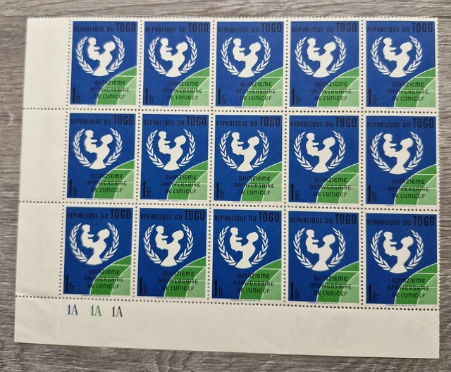 Mon carnet de timbres, livre de philatélie, trier et référencer +250 timbres de votre collection Mon carnet de timbres, livre de philatélie, trier et référencer +250 timbres de votre collection