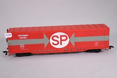 LE4588 BACHMANN Ho 1/87 Wagon marchandise fermé Southern Pacific SP 51187 rouge 