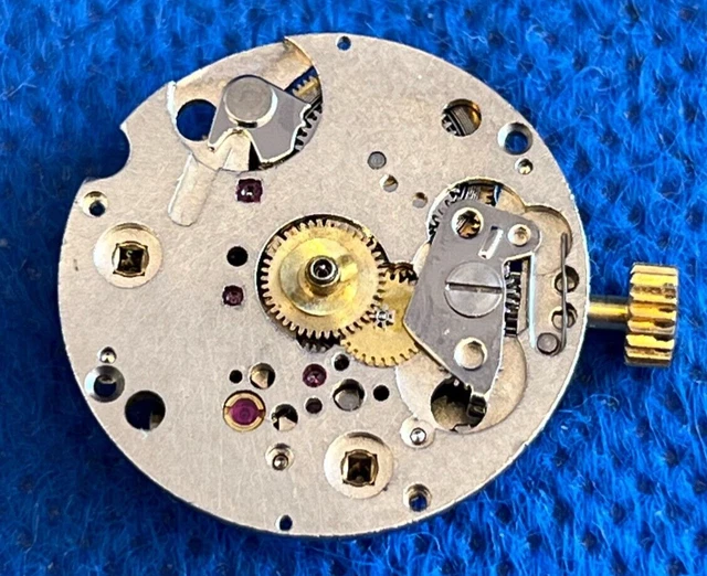 Mouvement De Montre Vintage FE 7220/22/28 Quartz - Suisse, Pour Pièces Ou Restauration
