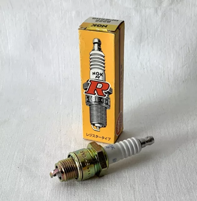 BPR5HS BN NOS NGK 6222 Spark Plug Made in Japan