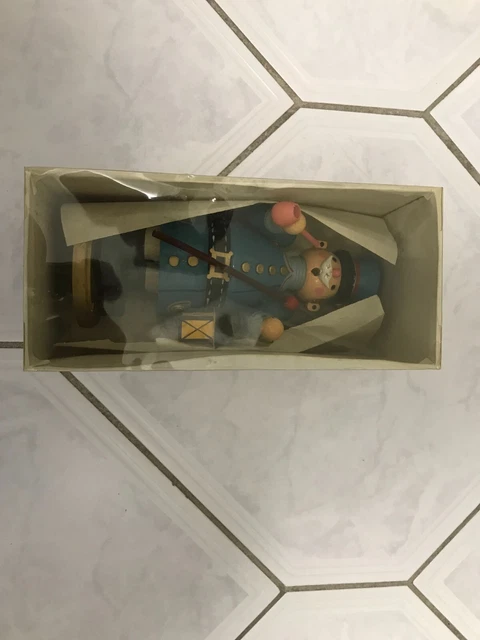 ALTES DDR RÄUCHERMÄNNCHEN 20 cm Unbenutzt in OVP  SOLDAT WÄCHTER WACHMANN ! TOP 9