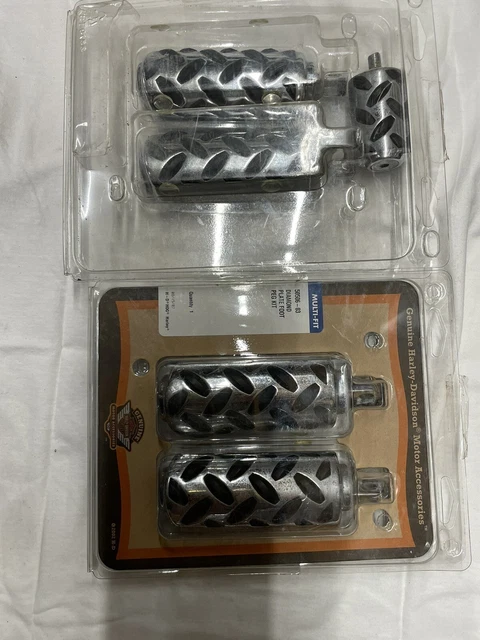 Harley-Davidson 883 Manopole +pedane Anteriori E Posteriori Cromate Harley-Davidson 883 Manopole +pedane Anteriori E Posteriori Cromate