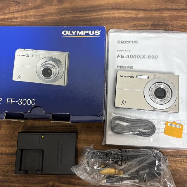 OLYMPUS fe-3000 シルバー OLYMPUS FE-3000 SILVER DIGITAL CAMERA WITH 1 BATTERY