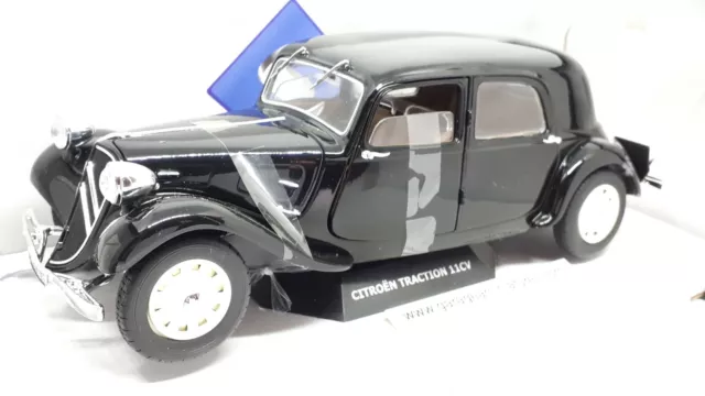 CITROEN TRACTION 11CV 1937 NOIRE SOLIDO ECH:1/18 Voiture miniature collection