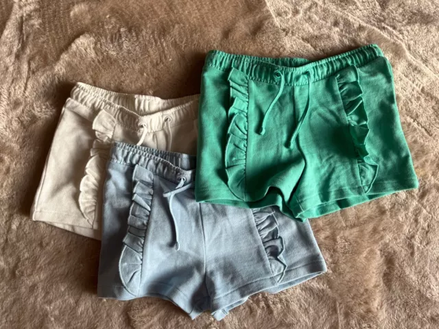 M&S Girls Mixed “Set of 3” Shorts Age 4-5 Years - Blue/White/Green