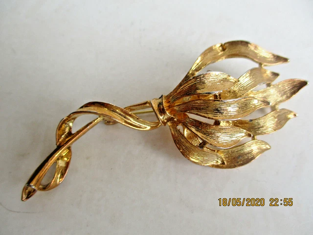 Ancienne broche contrebasse couleur or fleurs sous résine bijou vintage