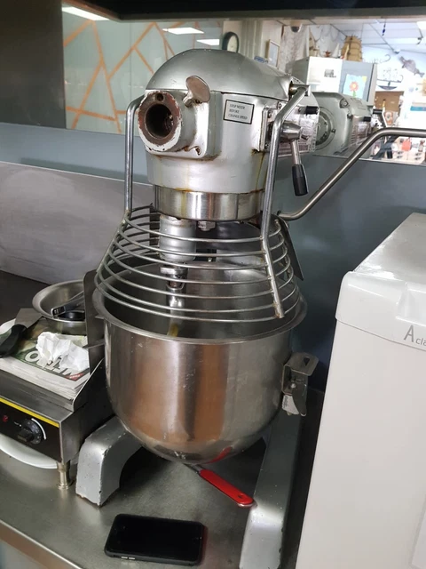 👍Commercial 20 L SPIRAL DOUGH MIXER great condition 👍Quick Sale