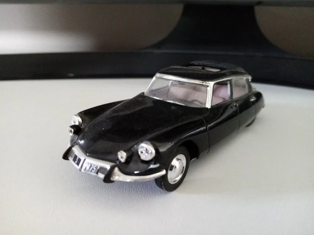 Citroen SM Corgi toys 1/43 N° 284 en boite d'origine,no norev solido dinky - Collection