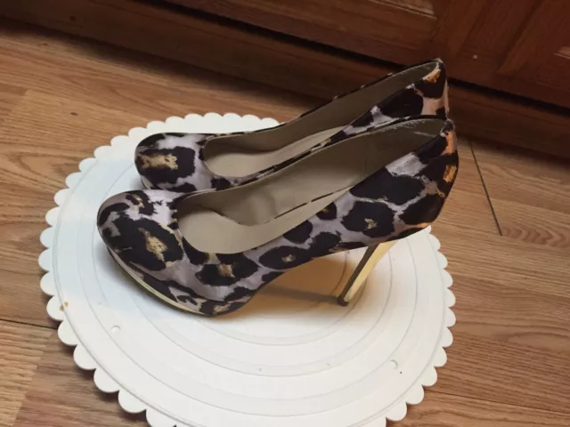 Zigi Soho 7.5 Leopard Print High Heels Pumps Stiletto Platform Fabric Upper