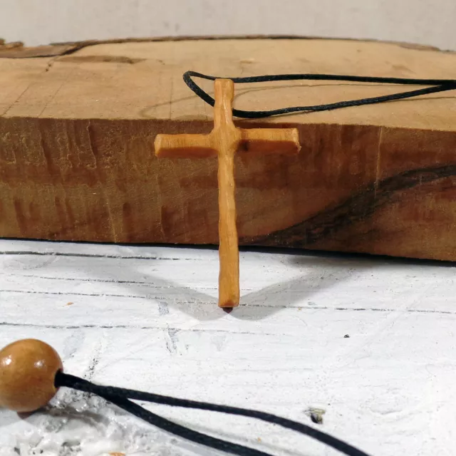 Cruces de madera de olivo Collar Colgante Producto artesanal