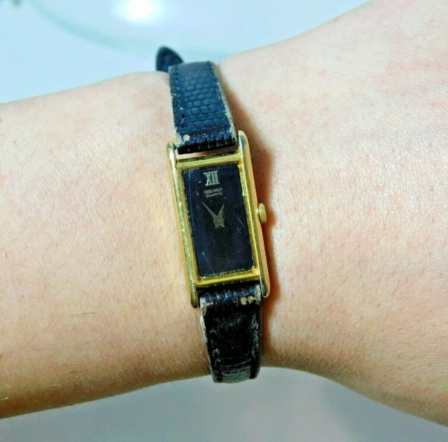 Montre Fender Guitar Pour Femme - Cuir Noir, Comme Neuve, Pile Récente - 2010