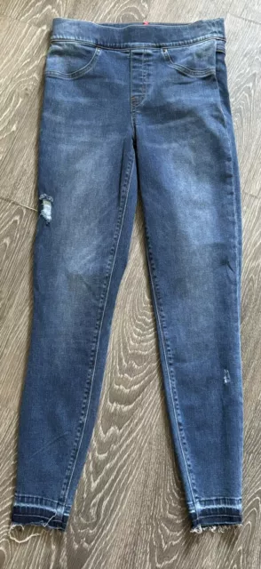 Womens Spanx Jeans Pull-On  Stretch Jeans. Size Medium  (6/8) Blue. Raw Hem