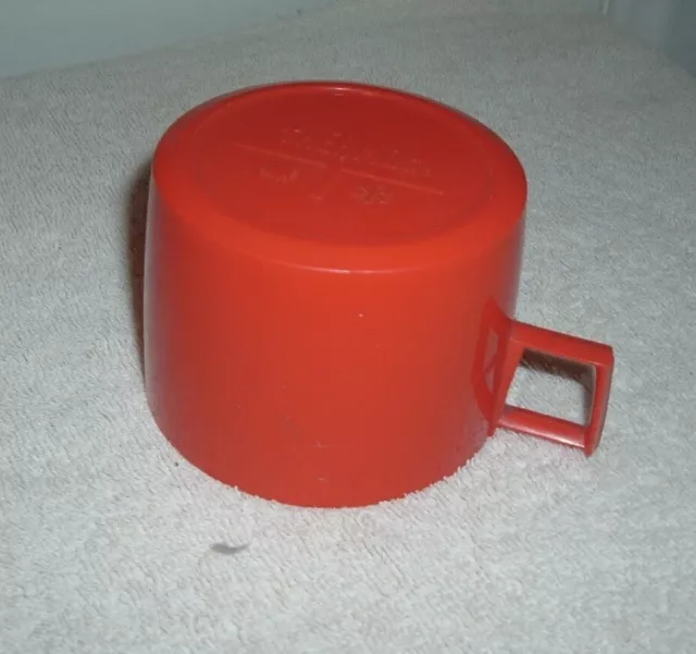 https://www.picclickimg.com/7jQAAOSw9IplWf-i/THERMOS-Replacement-Lid-MUG-CUP-Red-King-Tall.webp