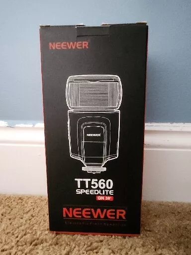 Neewer TT560 Speedlite Flash, Bounce, Swivel, Zoom, GN38