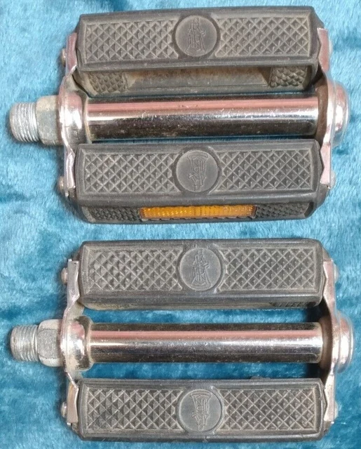 1972 Raleigh Block Pedals Sports Superbe Chopper 9/16" Logo Germany Free ship 1972 Raleigh Block Pedals Sports Superbe Chopper 9/16" Logo Germany Free ship