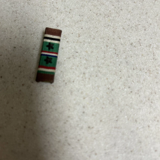 VINTAGE WW II EAME Pin Back 3/8