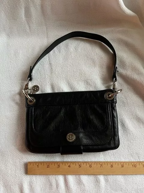 EUC Women’s Donald Pliner Black Leather Wristlet Wallet w/Shoulder Strap