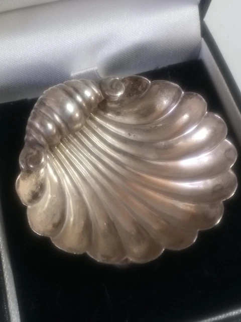 Victorian Solid Sterling Silver Scallop Shell Salt Cellar