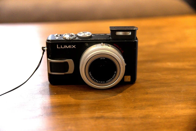 PANASONIC LUMIX DMC-LX1 8.4MP Digital Camera Black Leica Lens 3