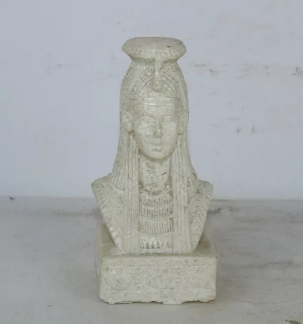 Rara estatua antigua faraónica egipcia de la reina Cleopatra BC Egiptología